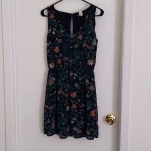 Women's dress